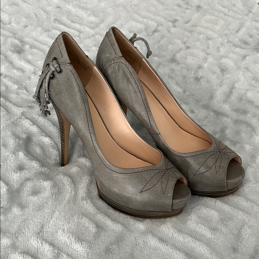GUESS Edgy Gorgeous Gray Peep-Toe Heels